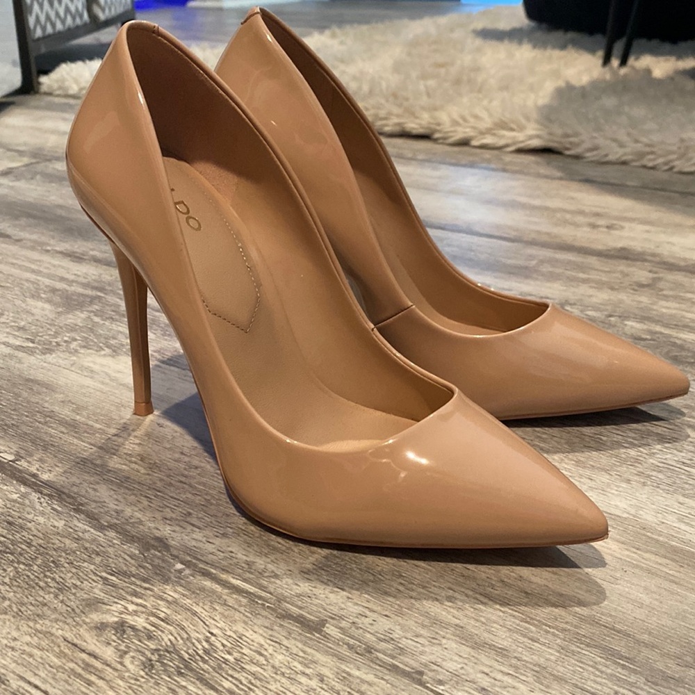 Brand new shoes worn before but in great condition